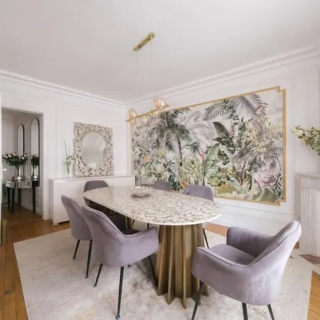 Appartement Chic Luxury With Eiffel Tower Views