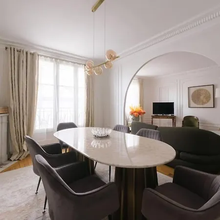 Chic Luxury With Eiffel Tower Views Appartement *